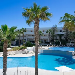 https://aparthotel-ses-cases-dor.balearic-islands.net